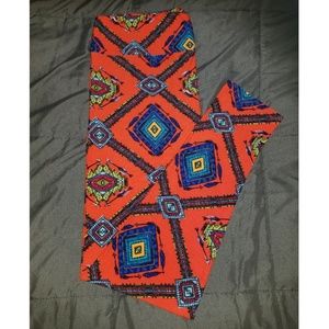 (Arrows!) Lularoe TC Leggings